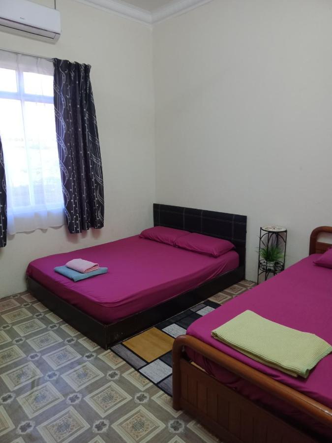 Homestay Tok Abah Kuala Besut Exterior photo